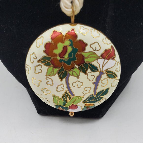 VINTAGE CLOISONNE ENAMEL PENDANT on SATIN CORD - Picture 3 of 4